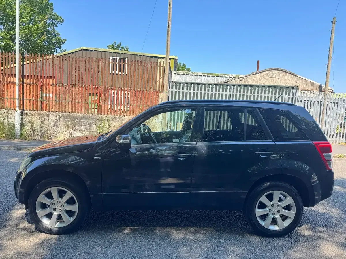 Used Suzuki Grand Vitara SZ5 2011 Black SUV