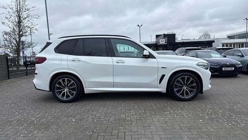 Used BMW X5 M Sport 389 HP (286 kW) 2021 White SUV