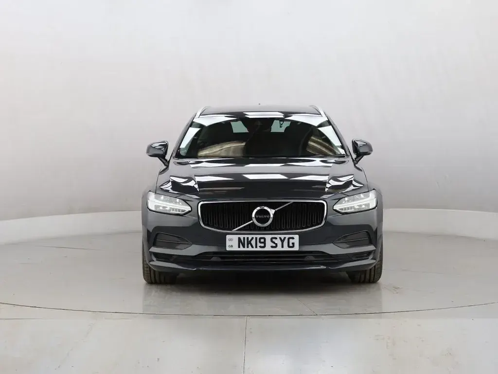 Used Volvo V90 Momentum 190 HP (139 kW) 2019 Grey Estate