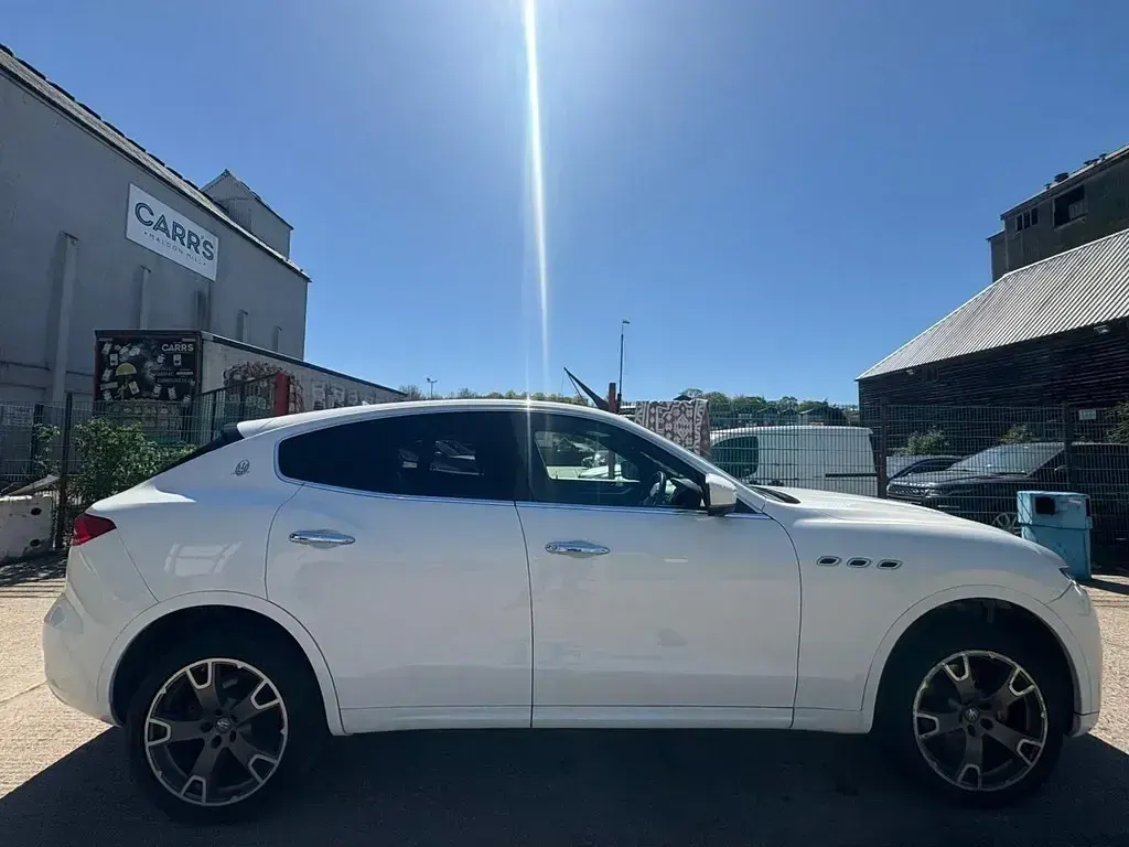 Used Maserati Levante 275 HP (202 kW) 2017 White SUV