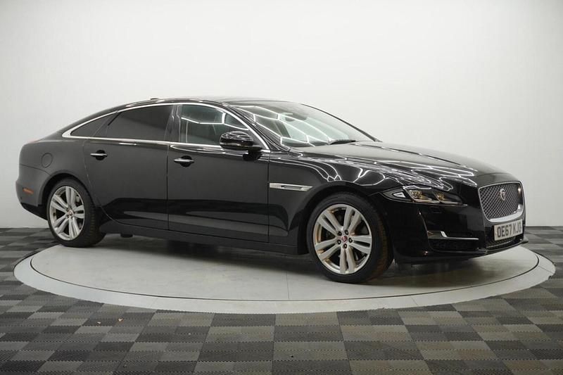Used Jaguar XJ Premium Luxury 300 HP (220 kW) 2017 Black Sedan