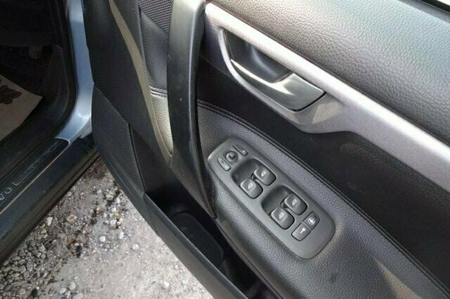 Used Volvo V70 163 HP (119 kW) 2002 Estate