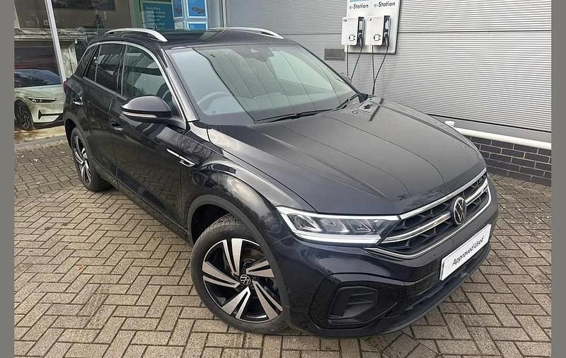 Black Used 2025 VW T-Roc R-line SUV | £26,289 (Fair price) - Image 1/4