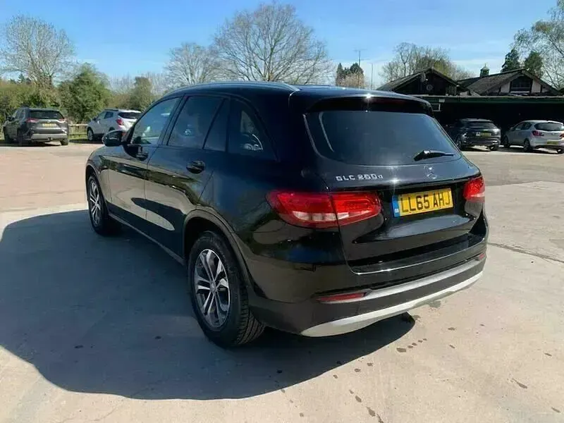 Begagnad Mercedes GLC250 SE 2016 Svart Kombi