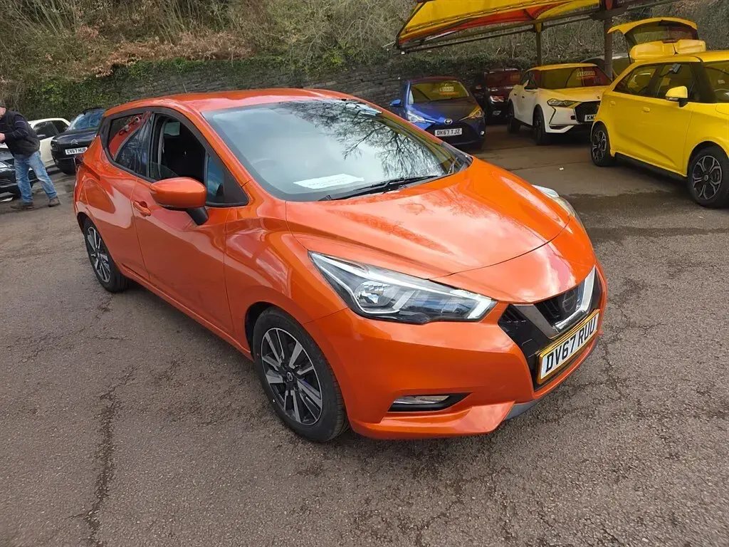Usado Nissan Micra N-Connecta 90 HP (66 kW) 2017 Laranja Citadino