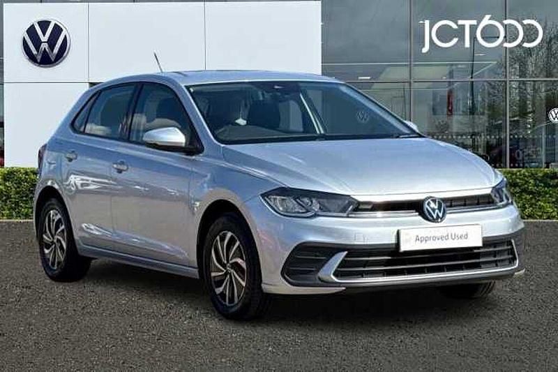 Used VW Polo Life 80 HP (58 kW) 2023 Silver Hatchback
