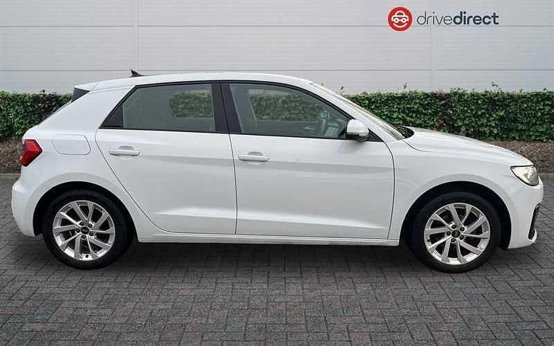 Used Audi A1 Sportback Sport 95 HP (69 kW) 2025 Hatchback