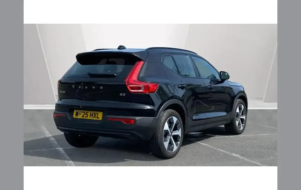 Used Volvo XC40 Plus 163 HP (119 kW) 2025 Black SUV