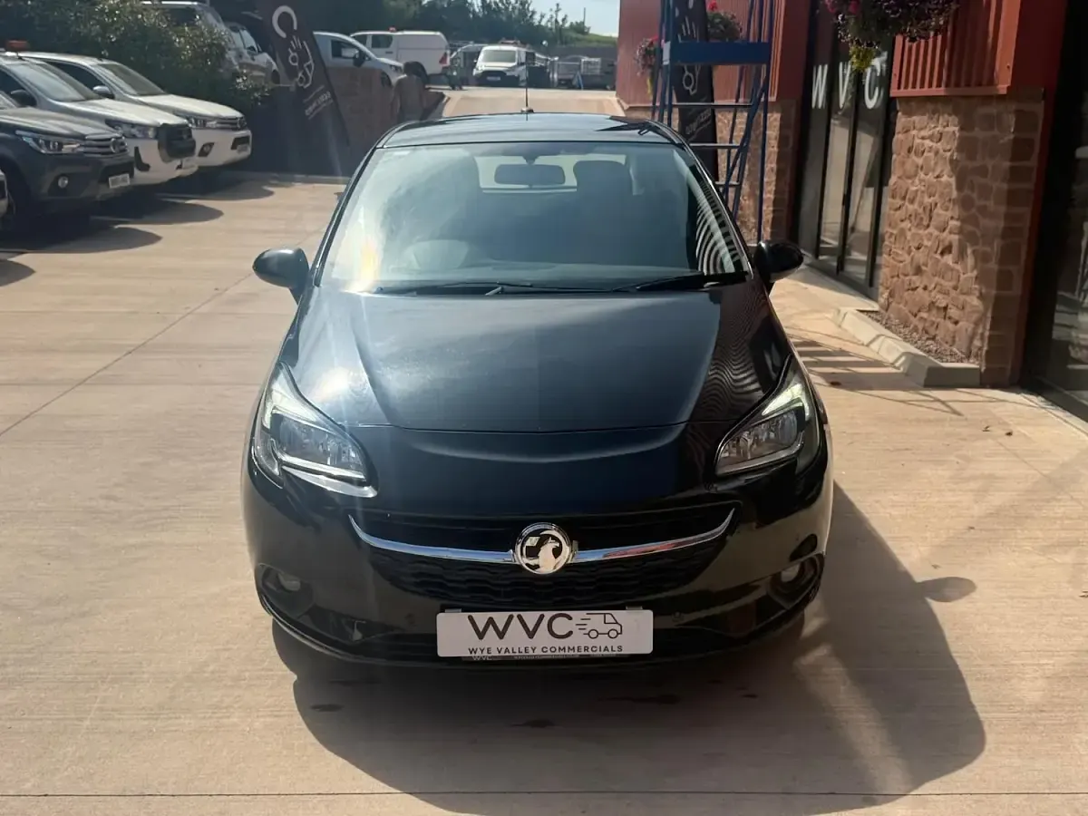 Used Vauxhall Corsa Design Edition 73 HP (53 kW) 2016 Black Hatchback