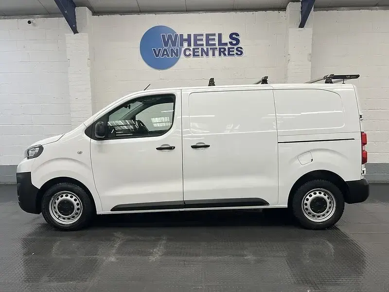 Used Peugeot Expert 120 HP (88 kW) 2020 White Van