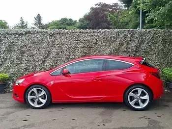 Used Vauxhall Astra GTC SRi 200 HP (147 kW) 2015 Red Coupe