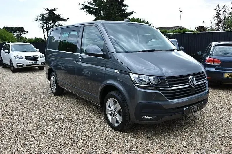 Second-hand VW Transporter Highline 2024 Gri Van