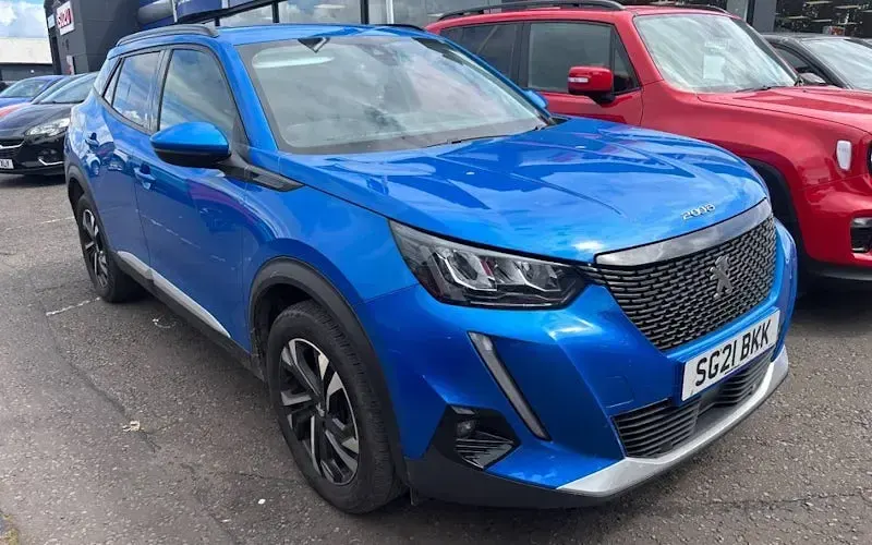 Used Peugeot 2008 Allure Premium 101 HP (74 kW) 2022 SUV