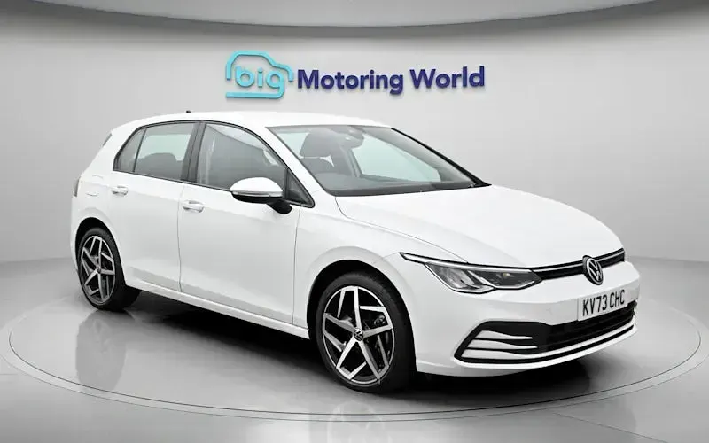 Used VW Golf VIII Life 110 HP (80 kW) 2023 White Hatchback