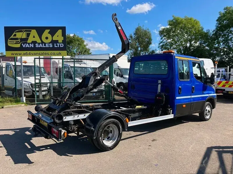 Used Iveco Daily 180 HP (132 kW) 2018 Blue