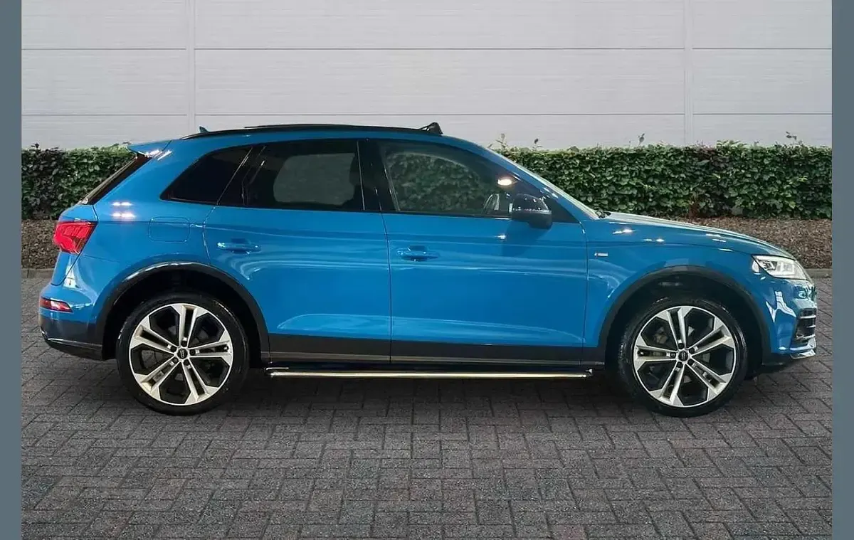 Used Audi Q5 Advanced 187 HP (137 kW) 2020 Blue SUV