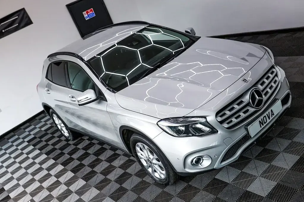Used Mercedes GLA200 Executive 136 HP (100 kW) 2018 Silver SUV