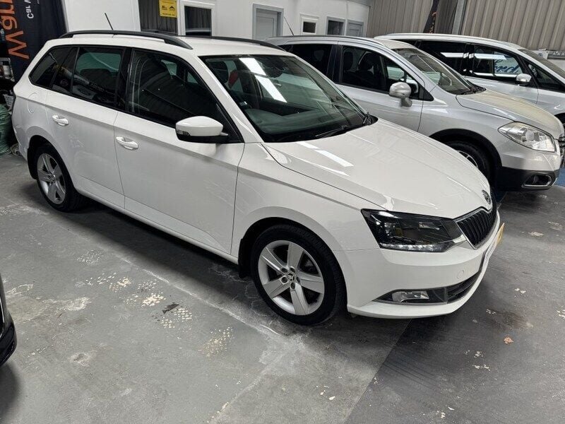 White Used 2017 Skoda Fabia SE L Estate | £7,000 (Good price) - Image 1/4