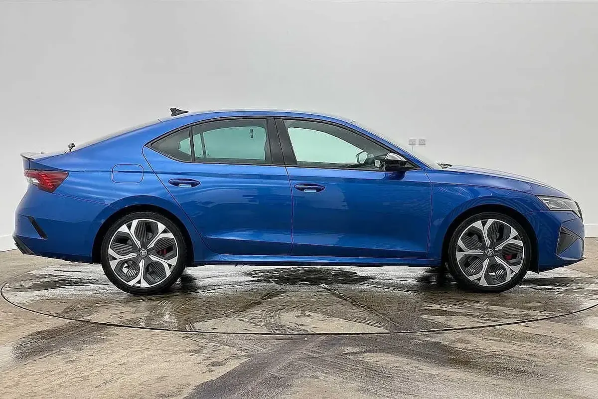 Used Skoda Octavia vRS 265 HP (194 kW) 2026 Race blue metallic Hatchback