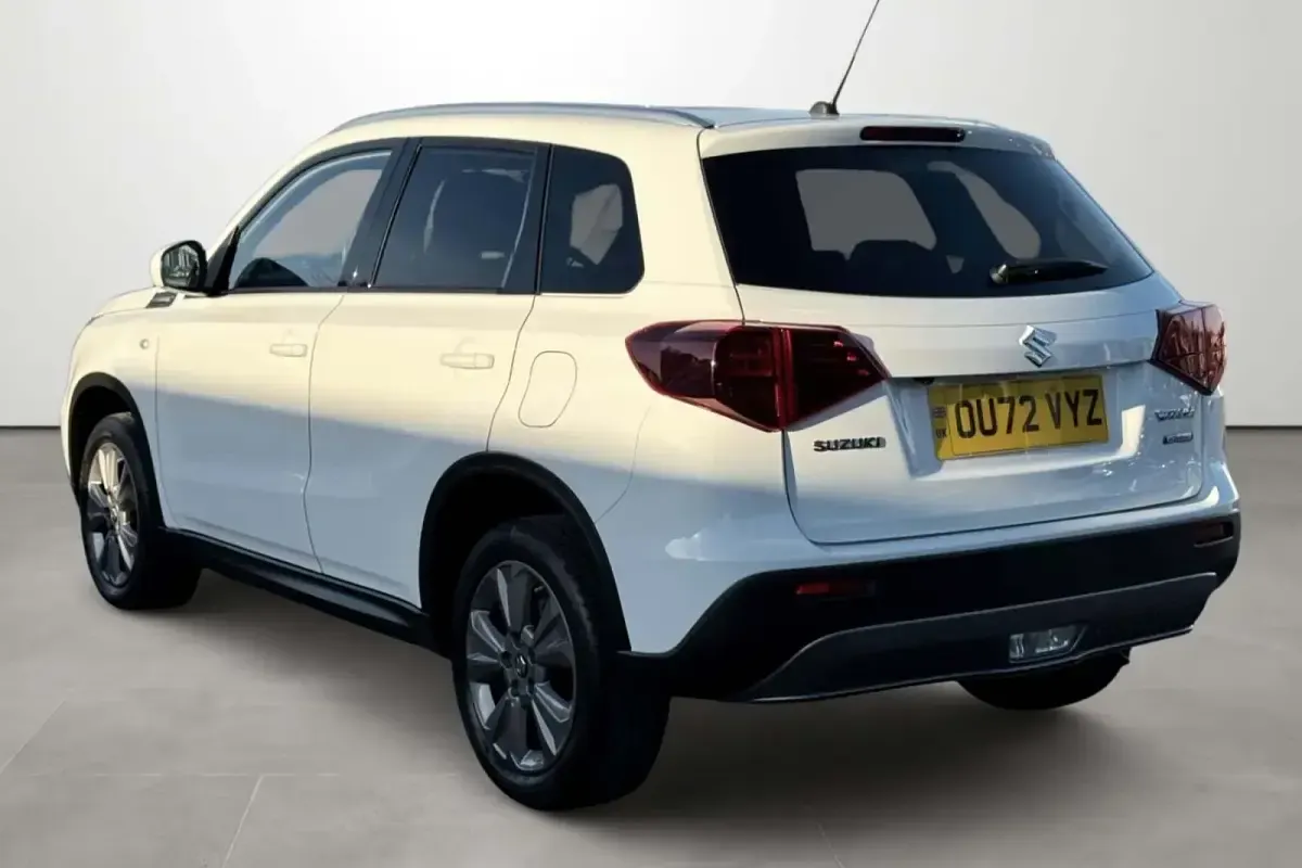 Used Suzuki Vitara SZ-T 127 HP (93 kW) 2022 White SUV