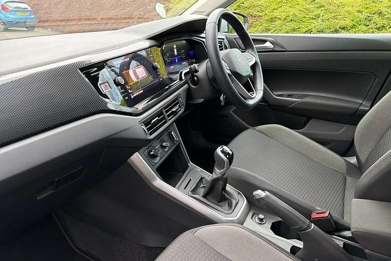 Used VW Polo Life 95 HP (69 kW) 2023 Silver Hatchback