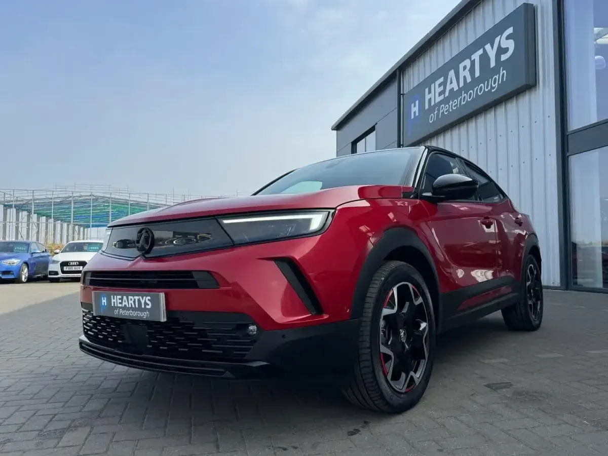 Used Vauxhall Mokka SRi 100 kW (136 HP) 2021 Red SUV