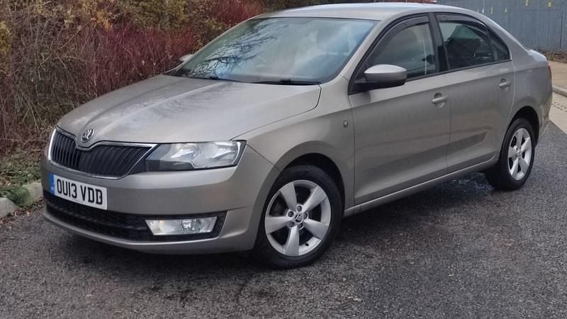 Beige Used 2013 Skoda Rapid SE Hatchback | £4,100 (Good price) - Image 1/4