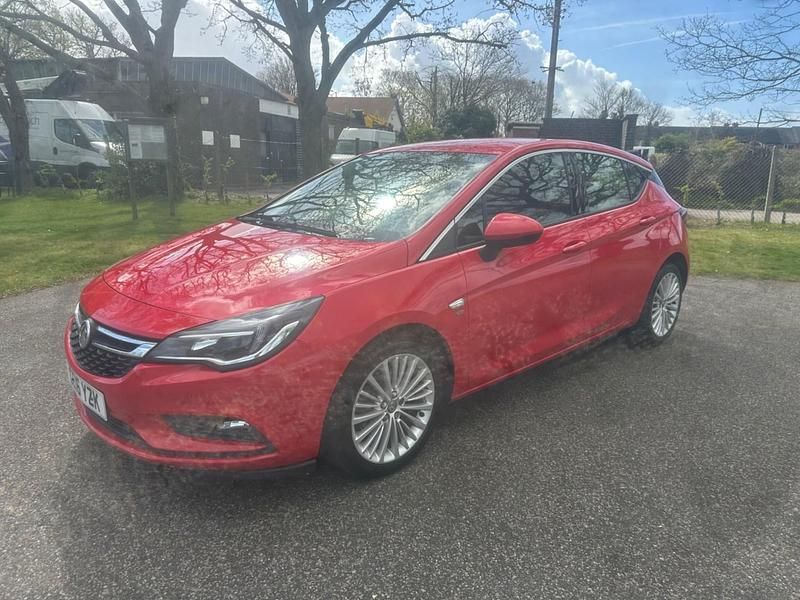 Used Vauxhall Astra Elite 136 HP (100 kW) 2016 Red Hatchback