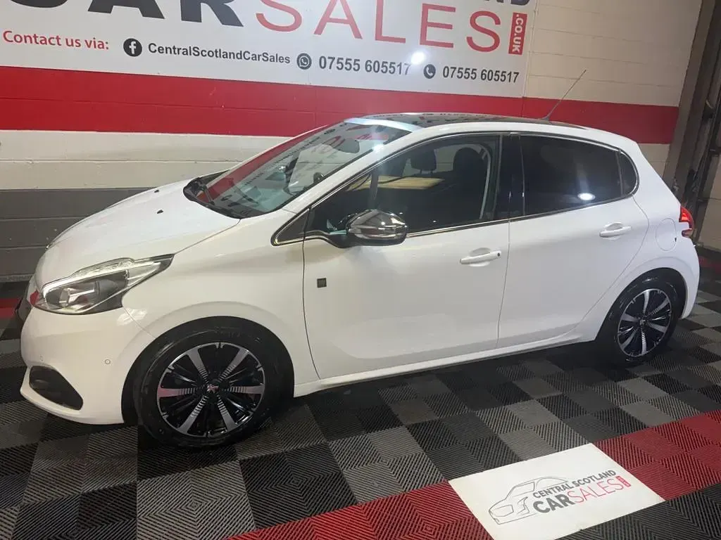 Used Peugeot 208 S 2018 White Hatchback