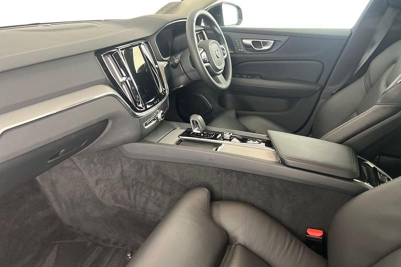 Used Volvo V60 Ultra 197 HP (144 kW) 2025 Vapour grey Estate