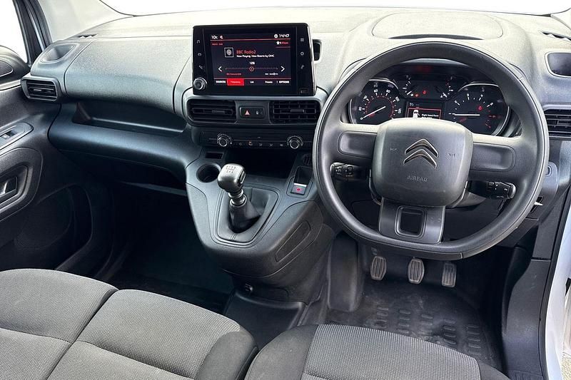 Usado Citroën Berlingo 100 HP (73 kW) 2023 Branco Monovolume