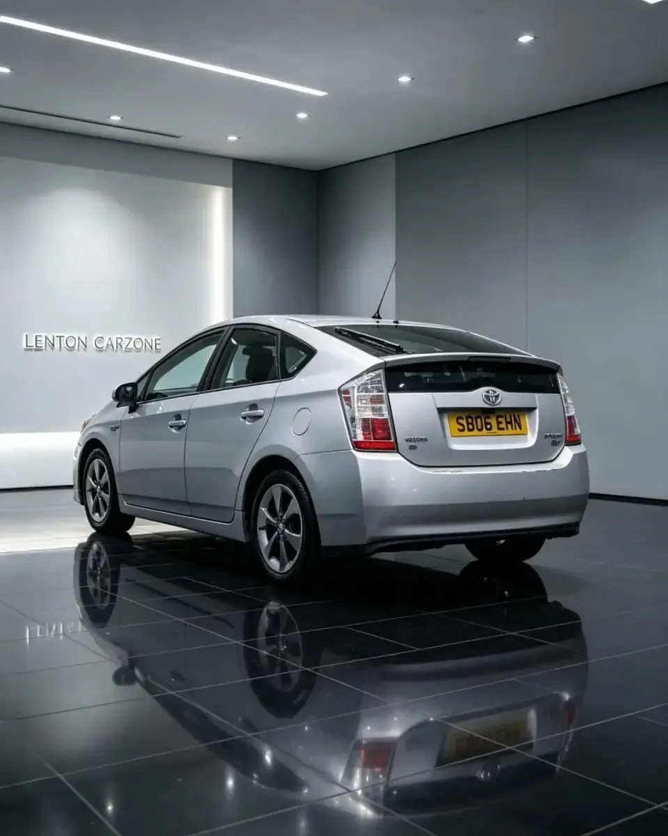 Used Toyota Prius T4 113 HP (83 kW) 2006 Silver Hatchback