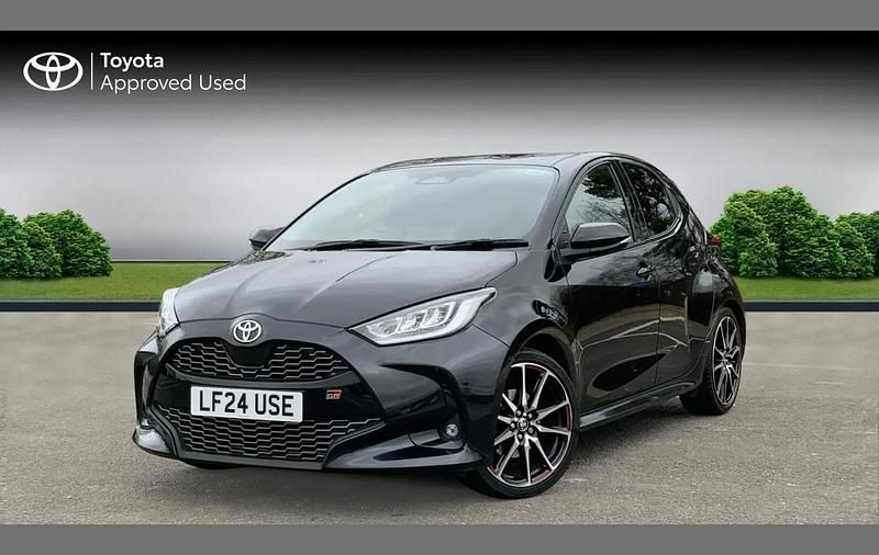 Used Toyota Yaris Hybrid Sport 130 HP (95 kW) 2024 Eclipse black Hatchback