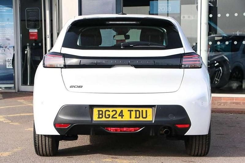 Used Peugeot 208 Active 74 HP (54 kW) 2024 White Hatchback