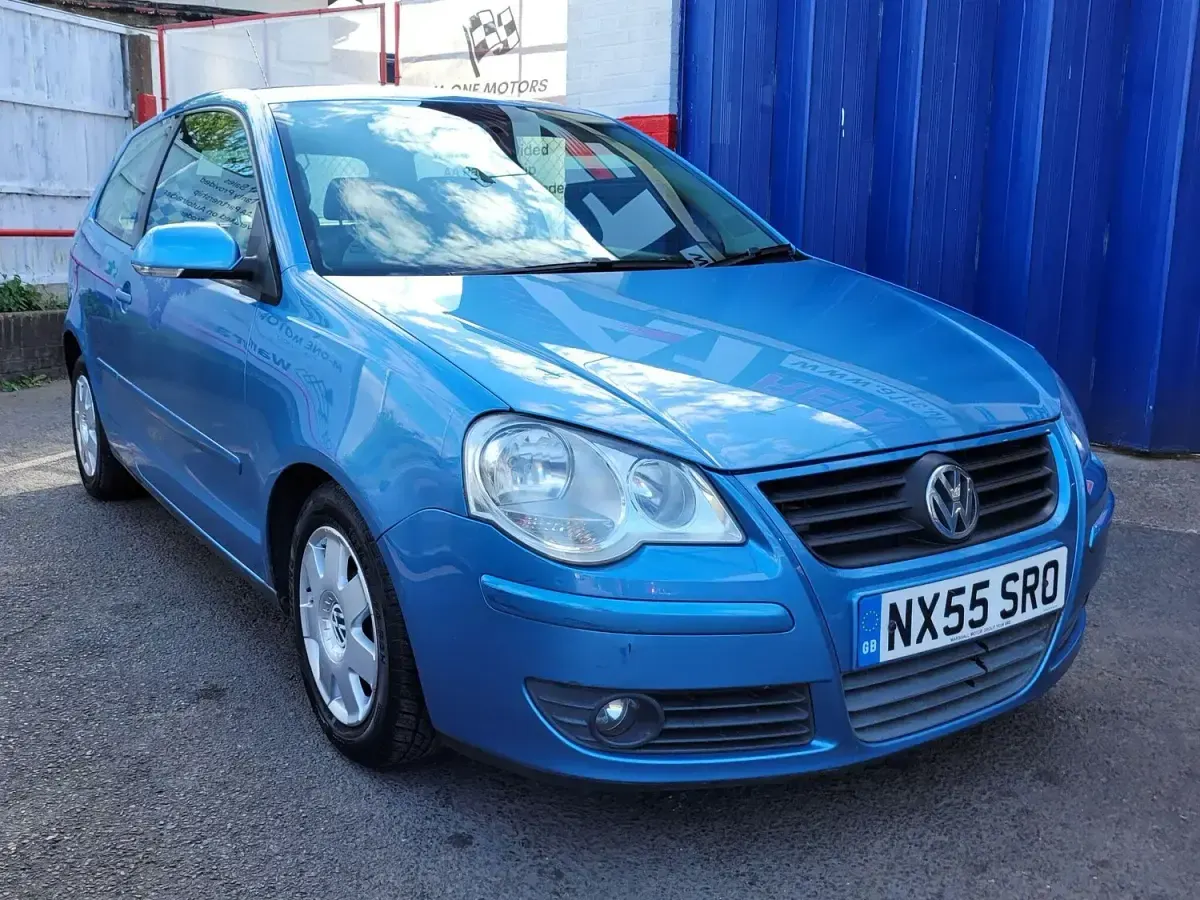 Used VW Polo S 80 HP (58 kW) 2005 Blue Hatchback
