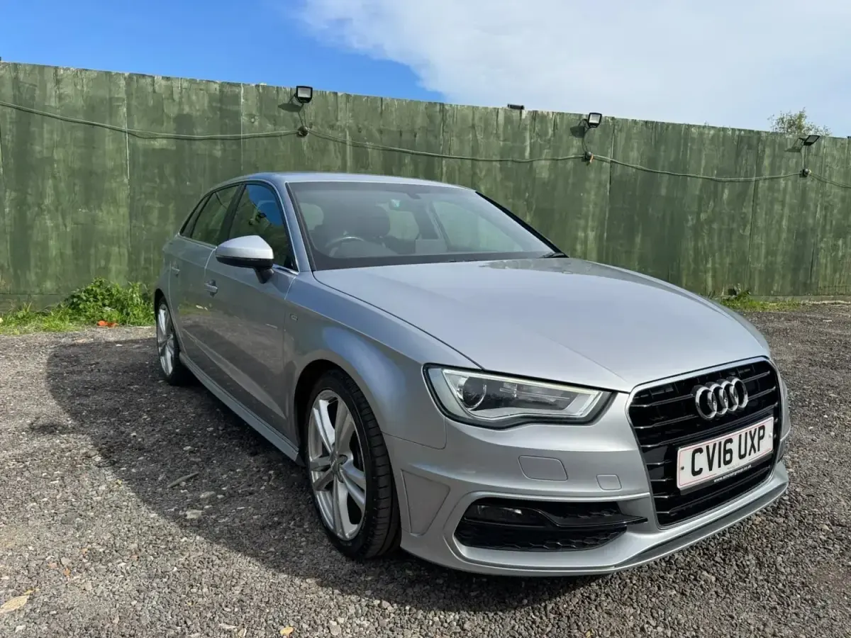 Begagnad Audi A3 S-Line 110 HK (80 kW) 2016 Silver Halvkombi