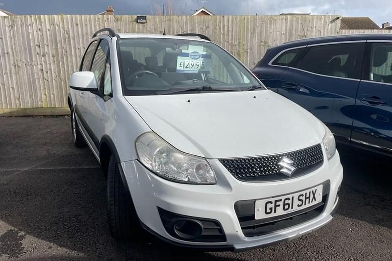Used Suzuki SX4 SZ5 2011 White Hatchback