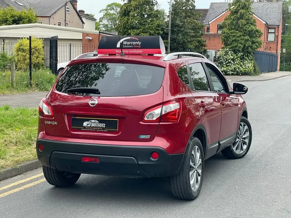 Used Nissan Qashqai Tekna 110 HP (80 kW) 2010 Red SUV