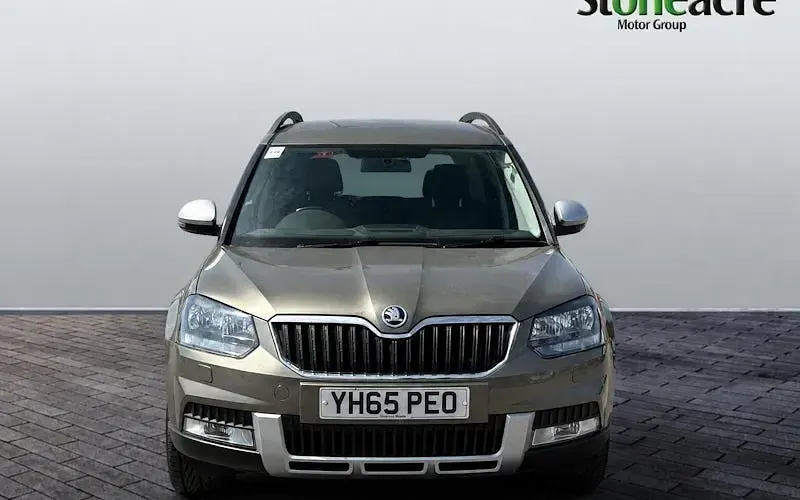 Used Skoda Yeti Outdoor SE 110 HP (80 kW) 2017 Green SUV
