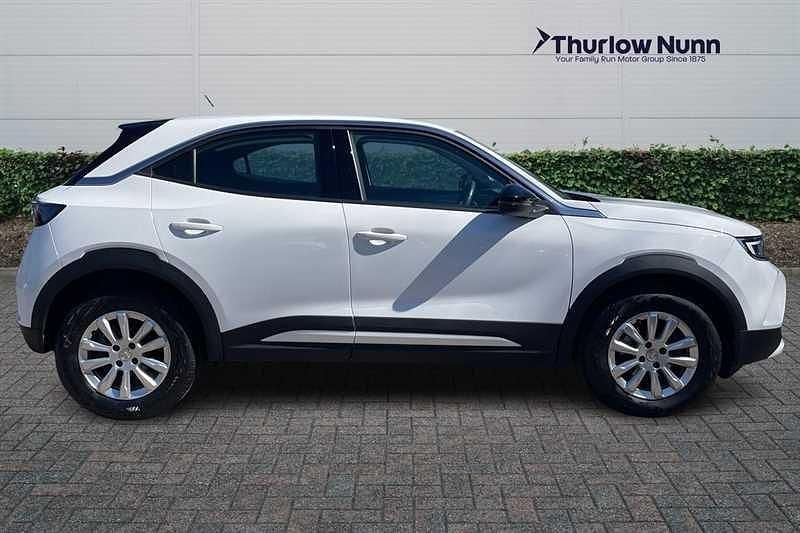 Used Vauxhall Mokka Design Edition 100 HP (73 kW) 2022 White jade SUV