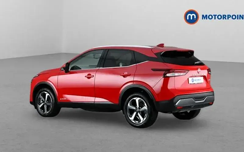 Used Nissan Qashqai N-Connecta 190 HP (139 kW) 2023 Red SUV