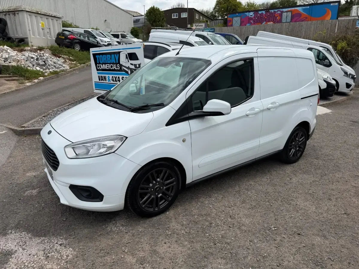 Second-hand Ford Transit Limited 100 CP (73 kW) 2020 Alb Van