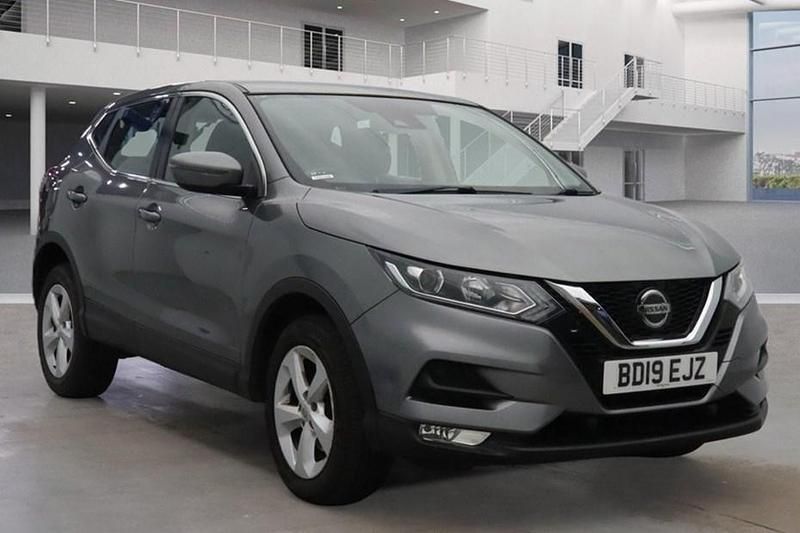 Used Nissan Qashqai Acenta Premium 115 HP (84 kW) 2019 Grey SUV