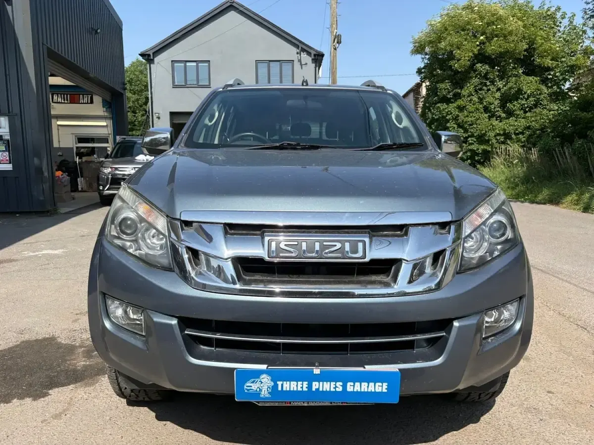 Used Isuzu D-Max 2014 Grey Pickup