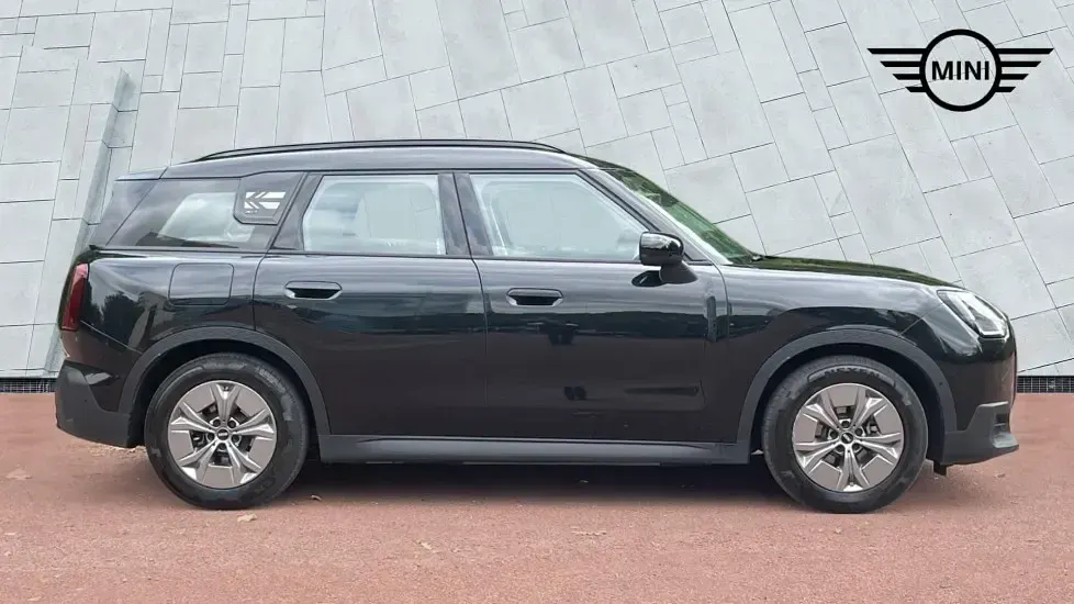 Used Mini Countryman 227 kW (309 HP) 2025 Black SUV