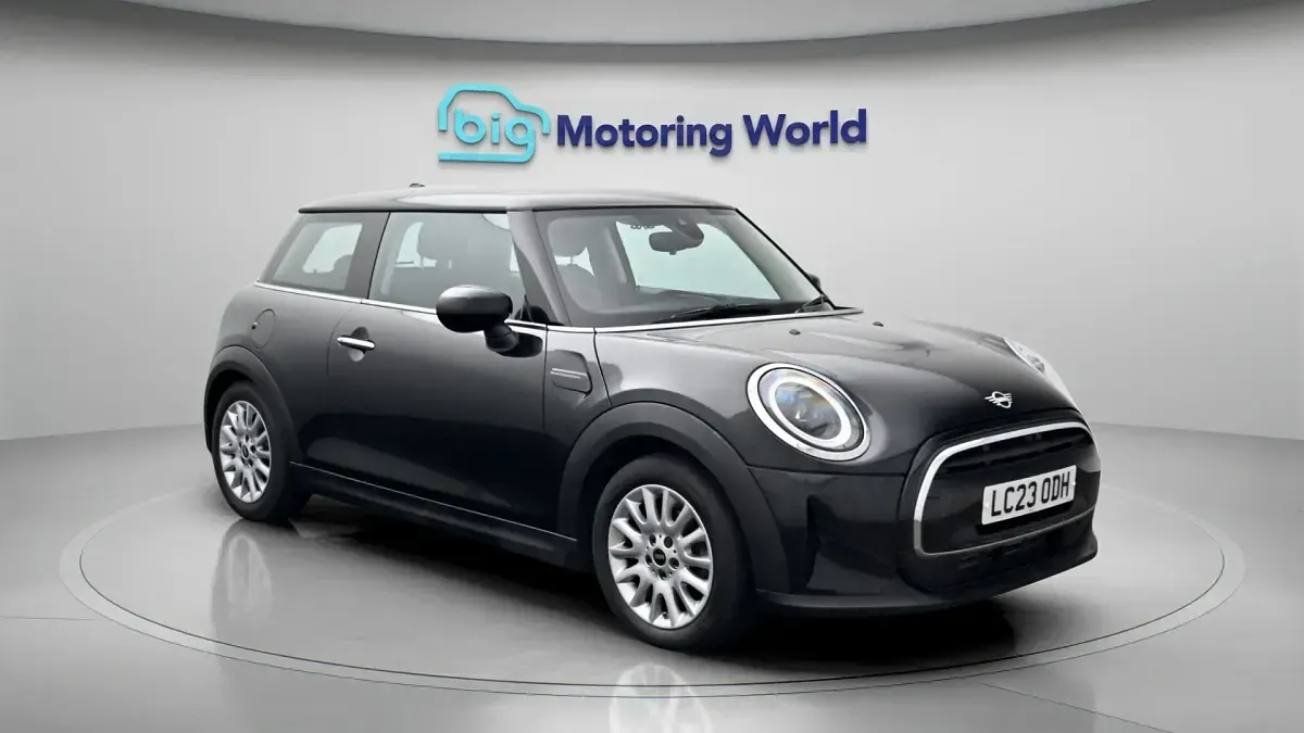 Begagnad Mini Cooper Classic 136 HK (100 kW) 2022 Halvkombi