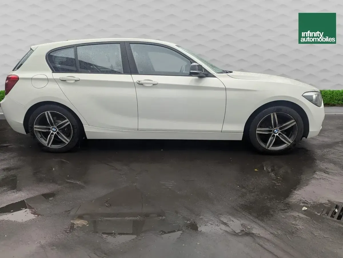 Used BMW 116 Sport Line 2013 White Hatchback