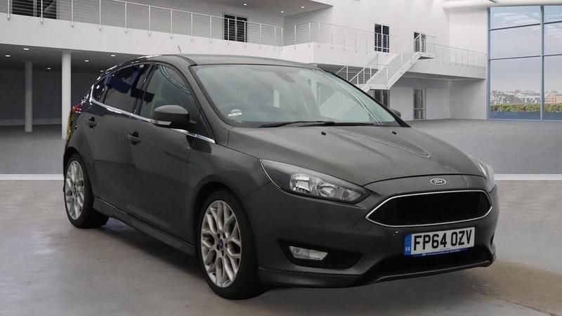 Used Ford Focus Zetec 115 HP (84 kW) 2014 Grey Hatchback