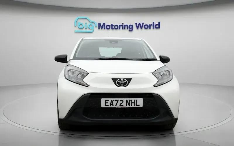 Used Toyota Aygo X PURE 72 HP (52 kW) 2025 SUV