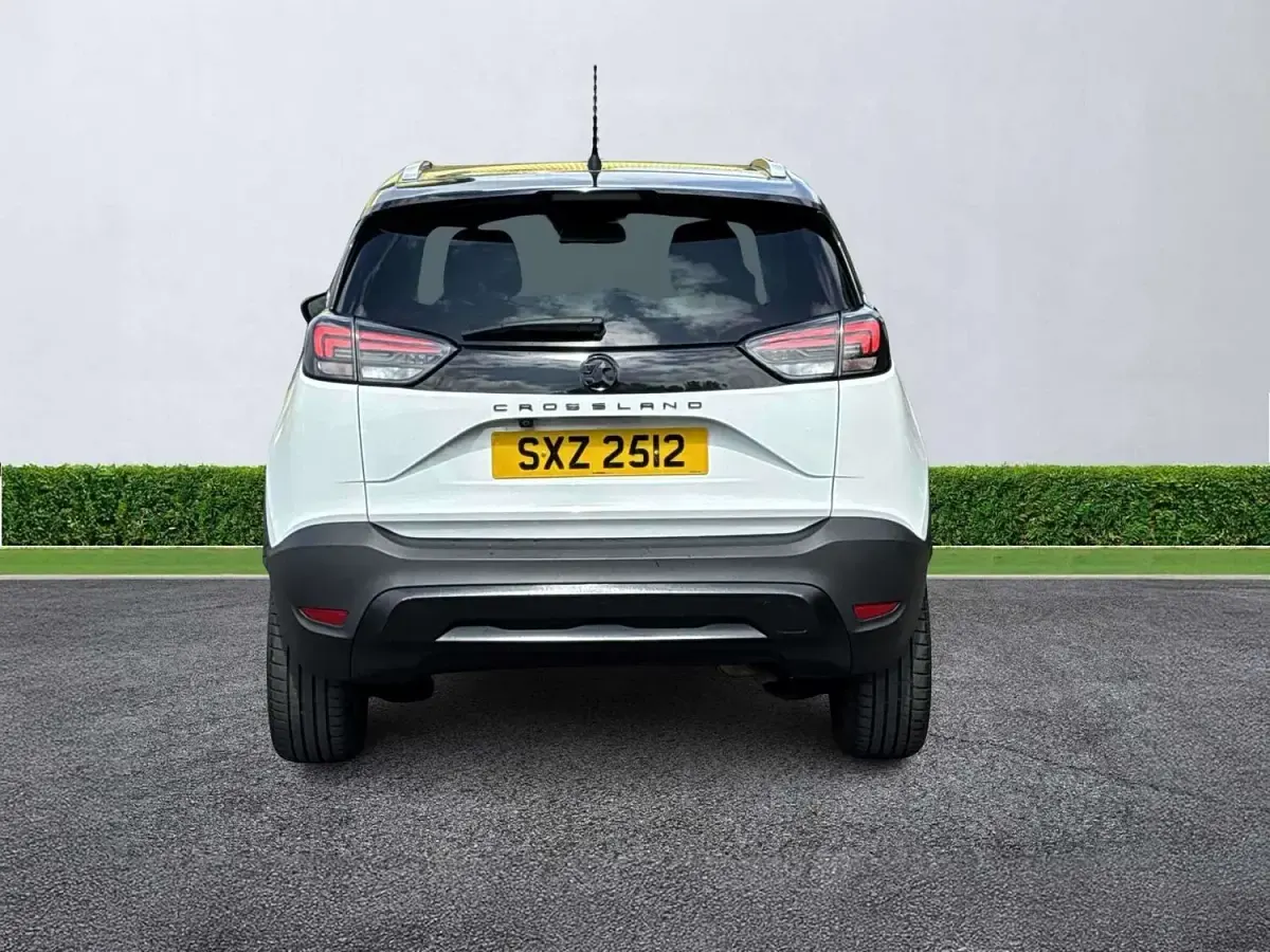 Used Vauxhall Crossland Ultimate 110 HP (80 kW) 2023 White SUV
